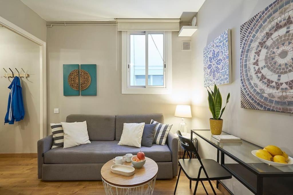 Bebarceloner Eixample - 2 Bedrooms Apartment
