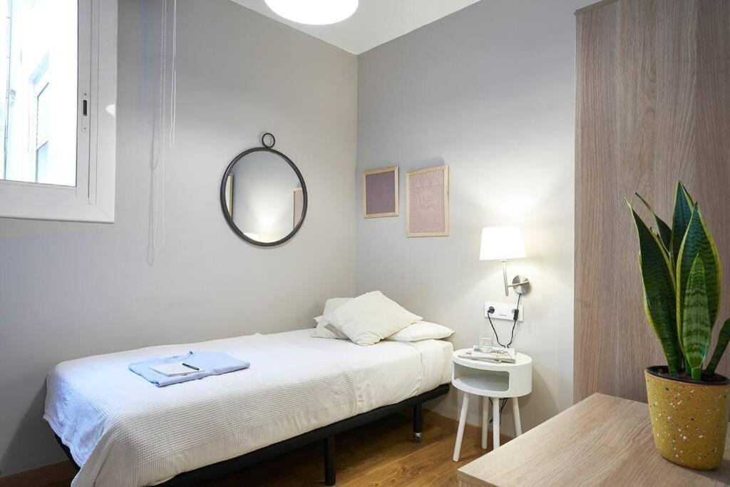 Bebarceloner Eixample - 2 Bedrooms *