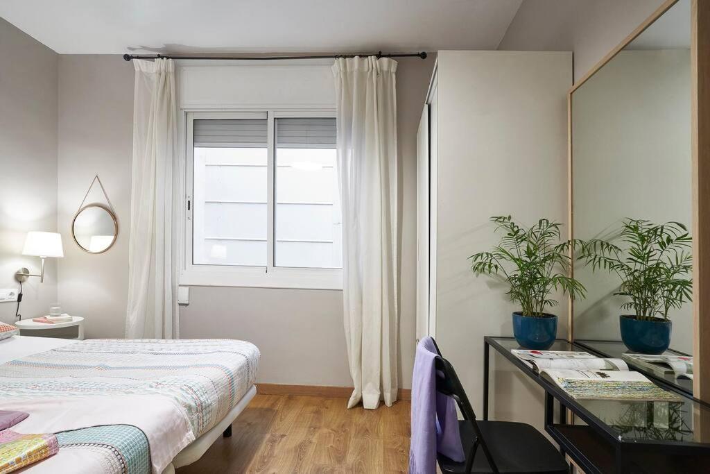 Apartment Bebarceloner Eixample - 2 Bedrooms *